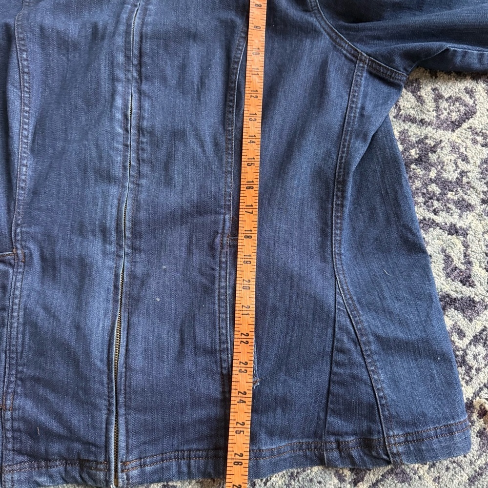 Women’s Y2K Dark Wash Essentials Sz 18 Embroidered Boho Zip-Up Denim Shacket - Picture 6 of 9